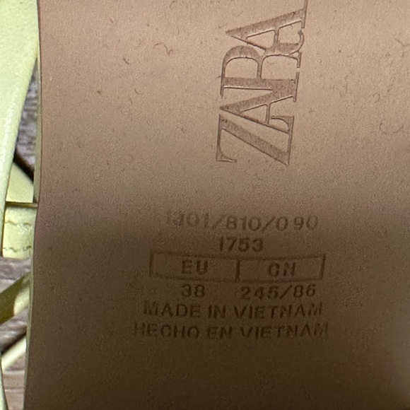 ZARA Block Heel Sandal - Picture 12 of 12